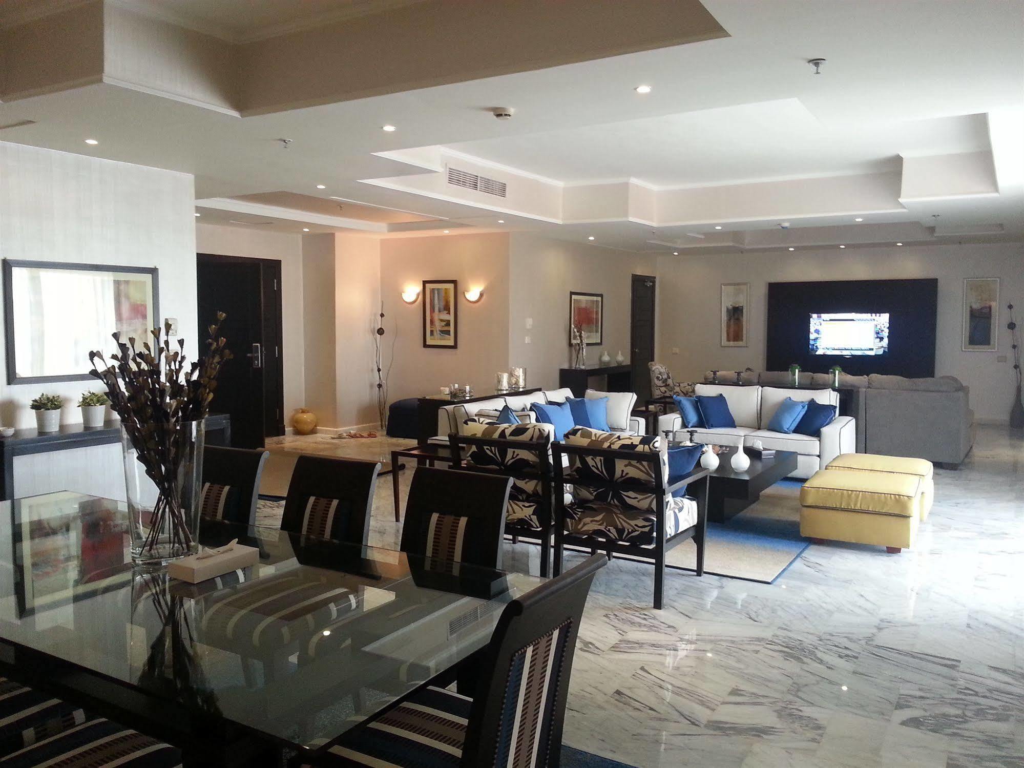 Rixos Alamein - Full Board Plus El Alamein Bagian luar foto A living room in a luxury apartment